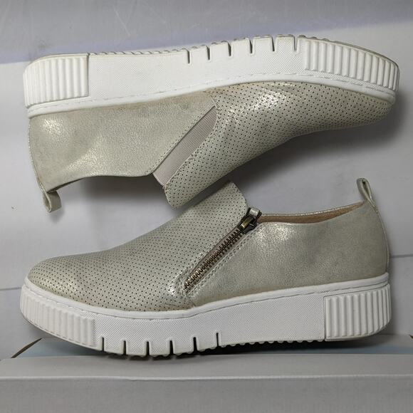 Naturalizer SOUL Turner Slip On Sneaker soft gold faux leather - Picture 5 of 8